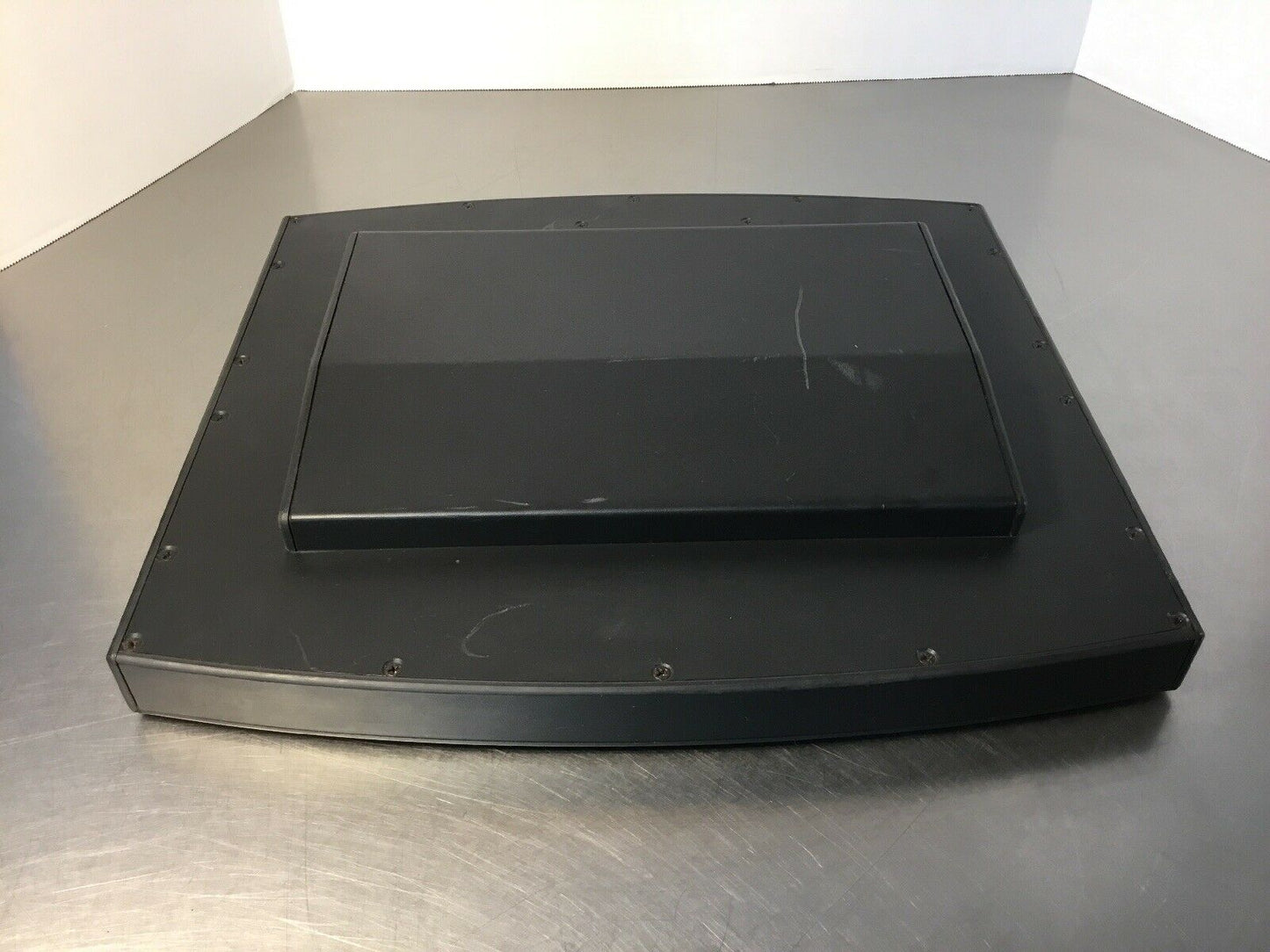 Inducomp Corporation Industrial LCD Monitor 313201    Loc.2A