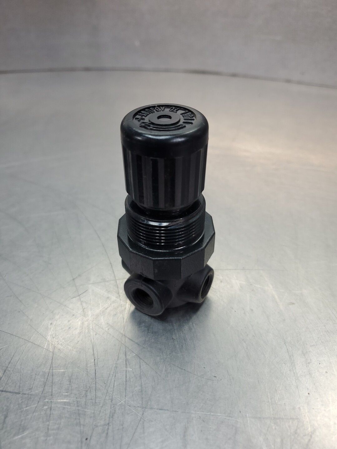 Norgren R07-100-RGKA Pressure Regulator 1/8" PTF 5-100 PSIG.               6C-14
