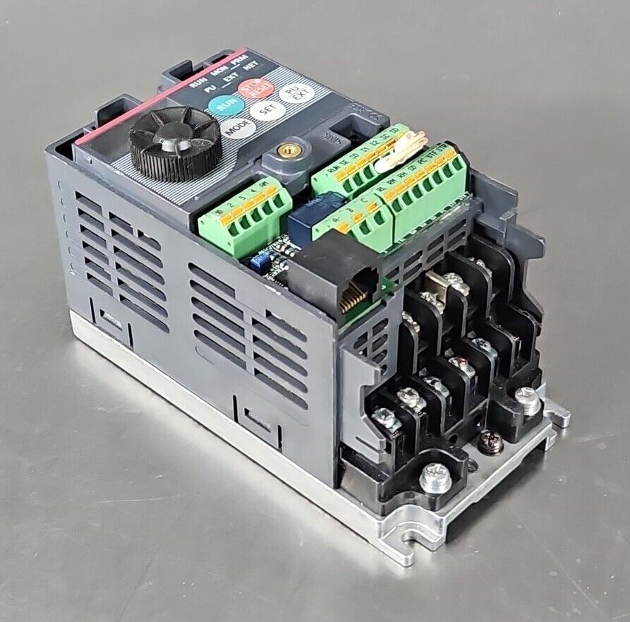 MITSUBISHI FR-D720-008-NA INVERTER.                                    Loc1B-17