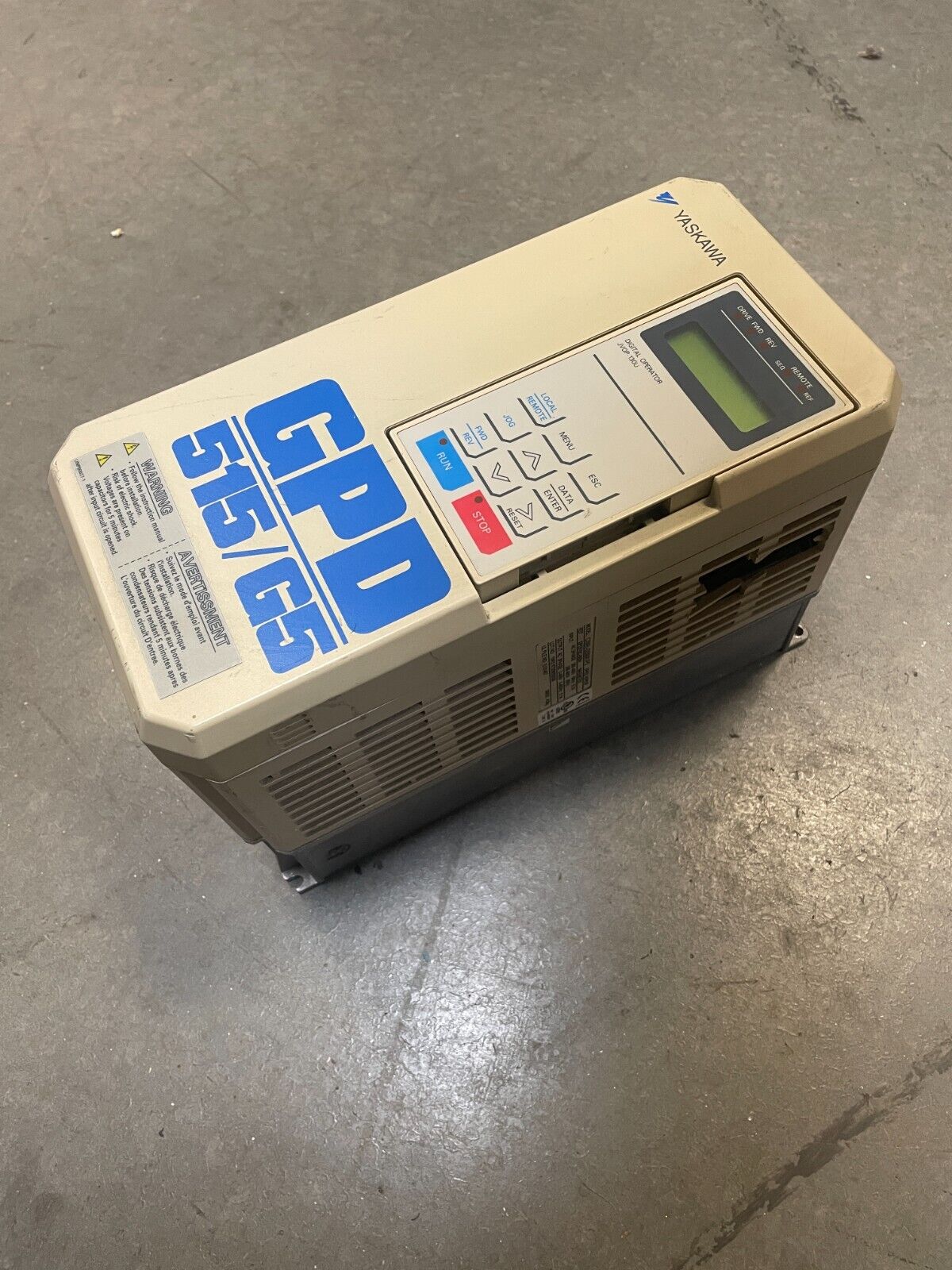 YASKAWA ELECTRIC CIMR-G5M41P5 / CIMRG5M41P5 (USED TESTED CLEANED) @2A