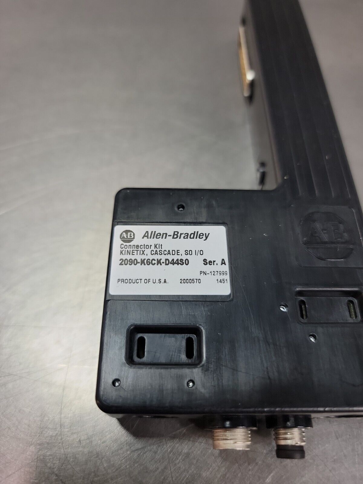 ALLEN BRADLEY Kinetix 2090-K6CK-D44S0 Cascade S0 I/O loc. 4C