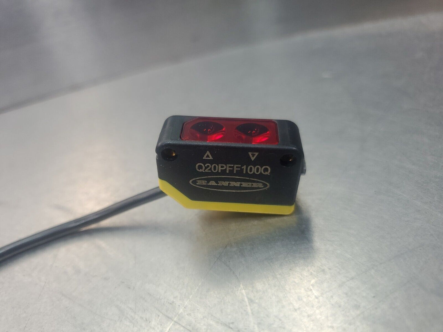 BANNER Q20PFF100Q5 10-30VDC Laser Sensor.                                   5-B1