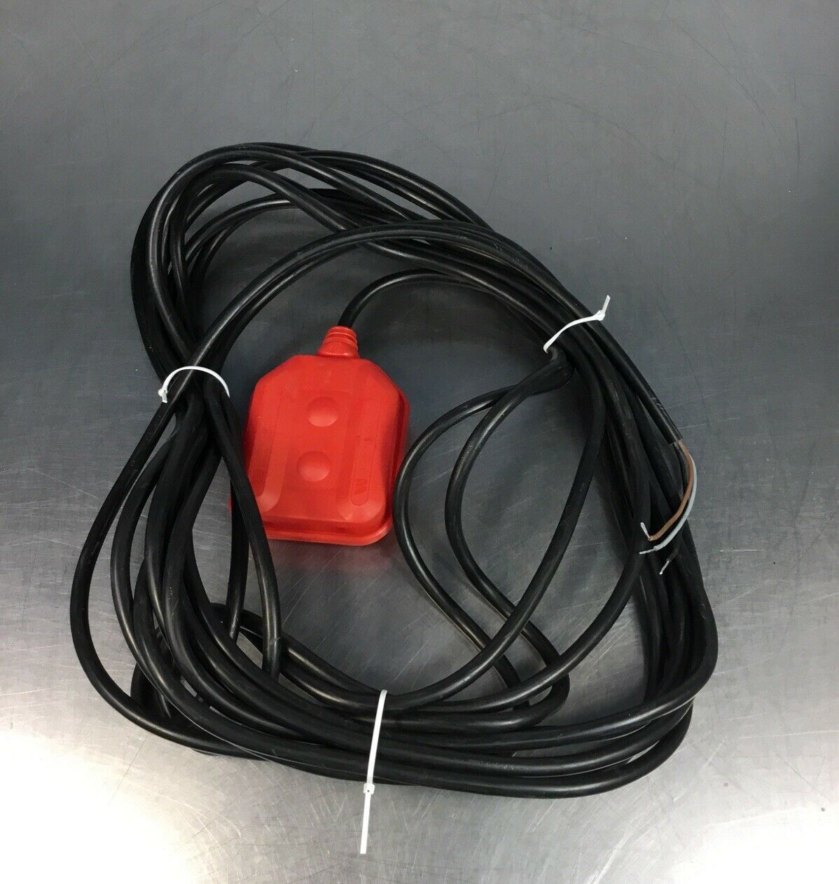 DOLOMIT Typ IGD Float Switch 16(4)A 250V~  Cord Length 30 ft.   Loc.6A