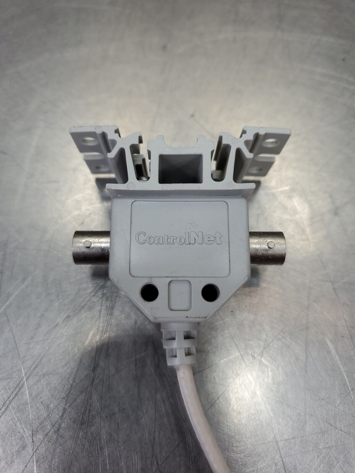 Allen Bradley ControlNet Y228 Supplier Tap Connector Cable.                3D-22