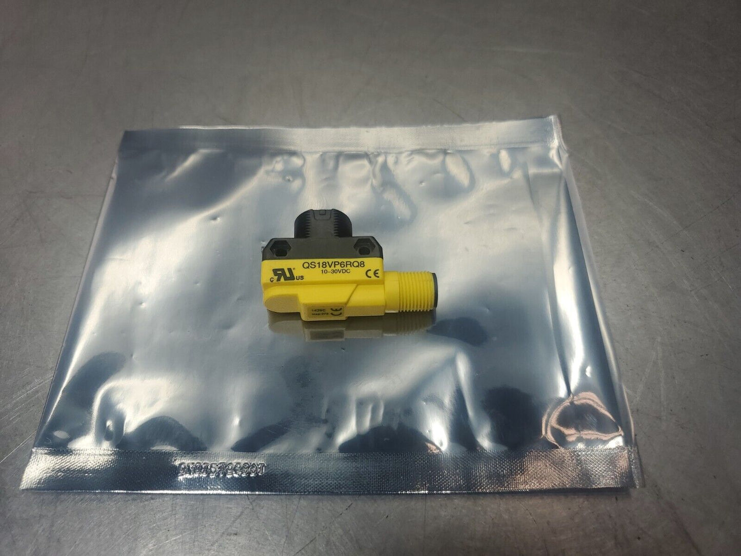 BANNER QS18VP6RQ8 10-30VDC Laser Sensor.                                    5-B1