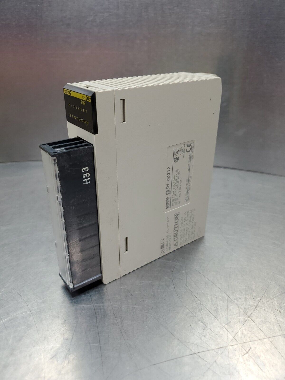 Omron CS1W-OD212 24VDC Output Unit.                 3C-17