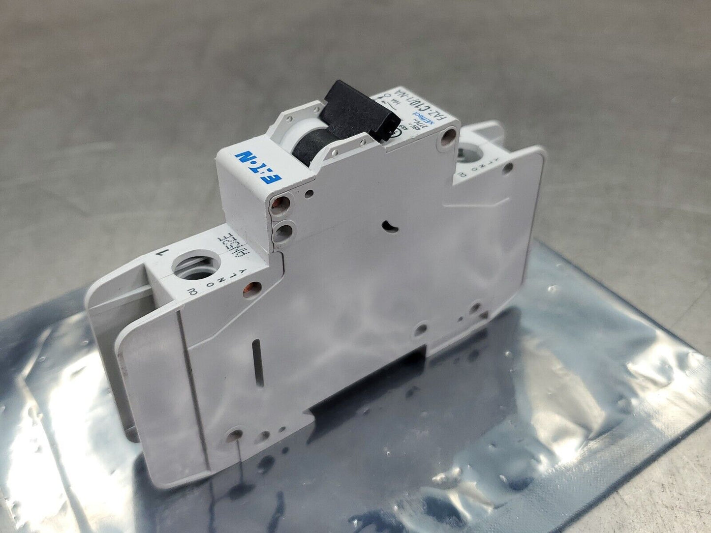 Eaton FAZ-C10/1-NA-SP EN/IEC 10 A, 277/480V AC Circuit Breaker.             4E-7