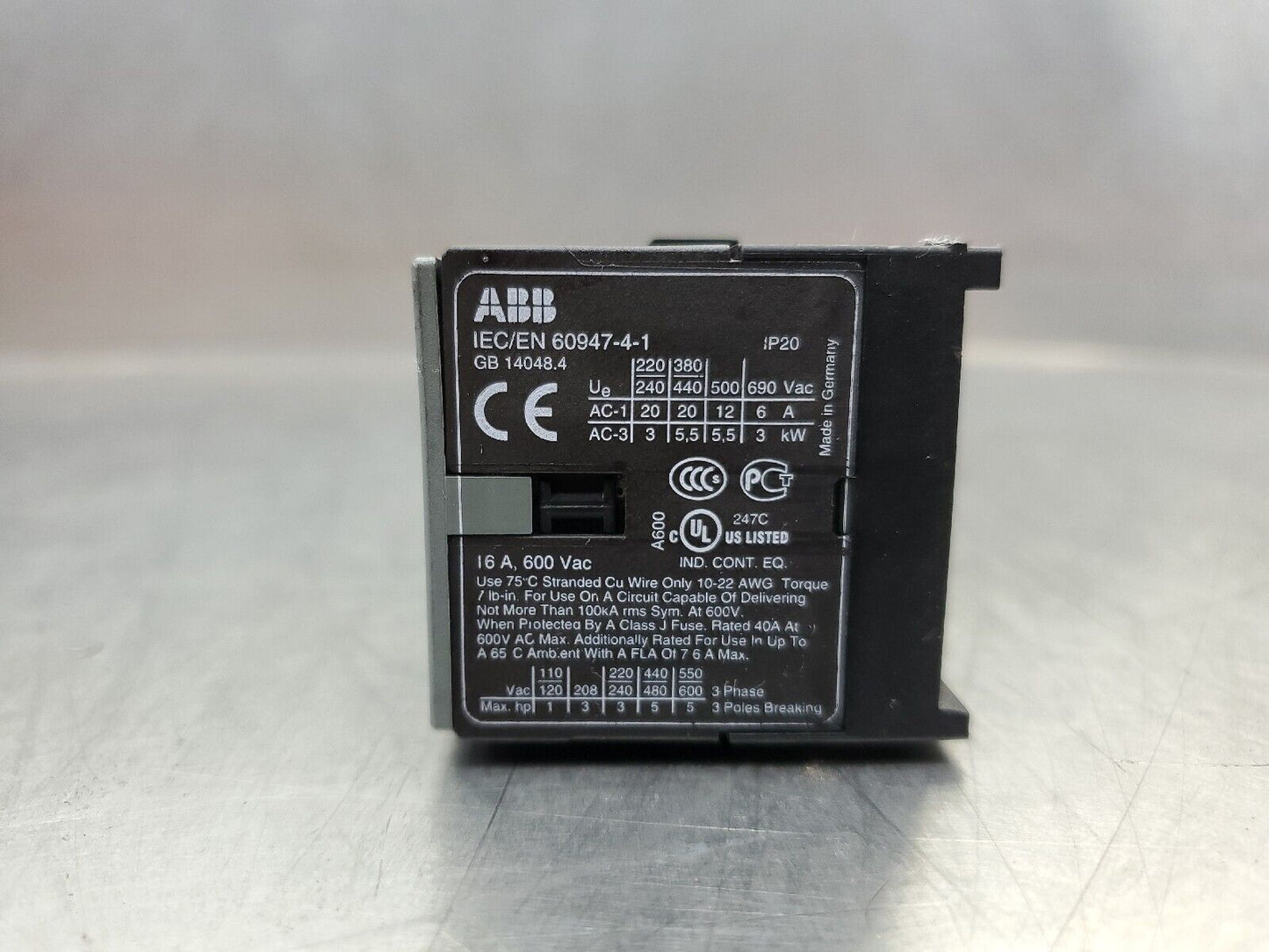 ABB B7S-30-10-1.7 Mini Contactor 16A 600VAC 24VDC.                            4D