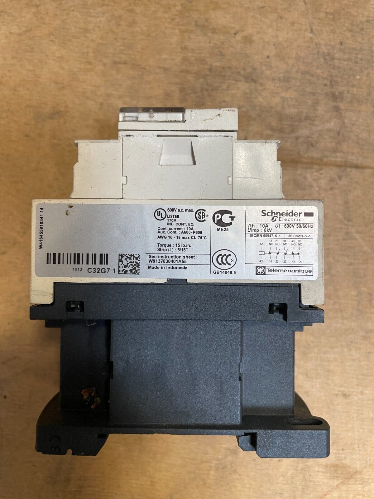 Schneider Electric W41645591034114 C32G7 Gray 600V a.c max Magnetic Contactor