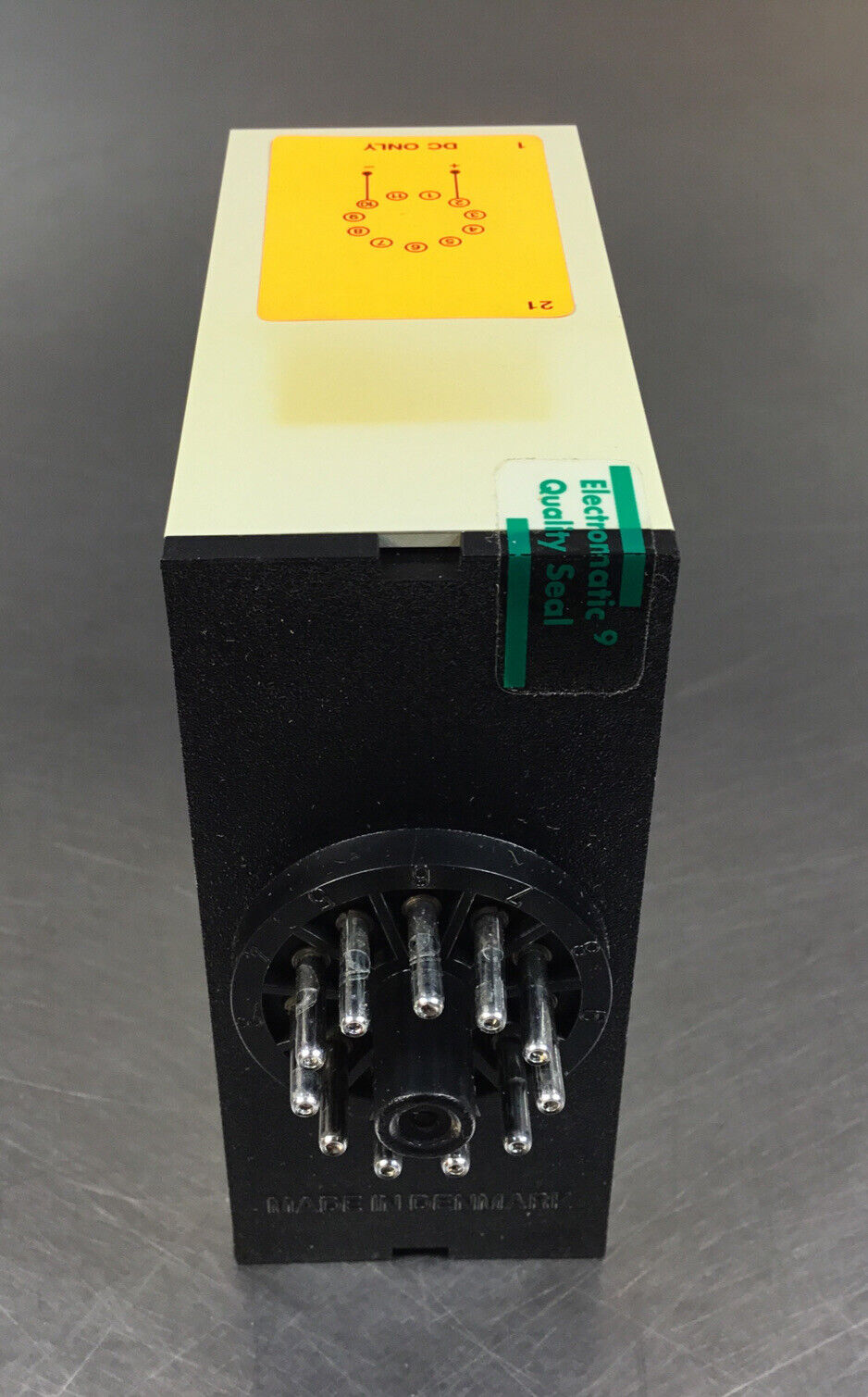 Carlo Gavazzi  SC210724  One Shot Timer 24VDC  0.5 Sec.      4B-1