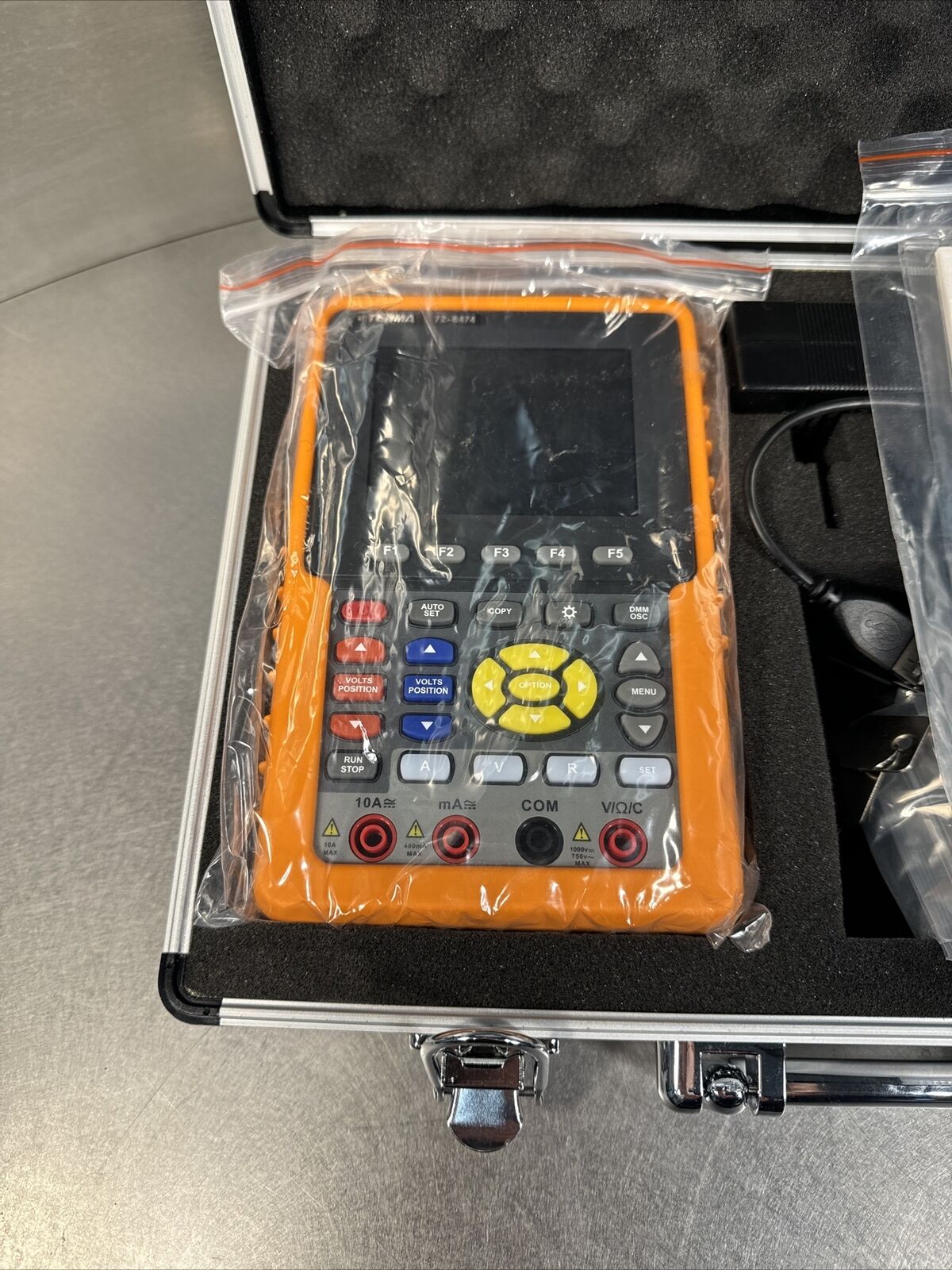 Tenma 72-8474 Portable Oscilloscope/Multimeter Combo w/case+accessories @2.5.1