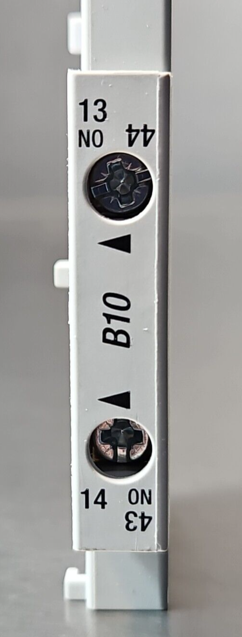 Allen Bradley 100-S auxiliary contact block.                             Loc4C26