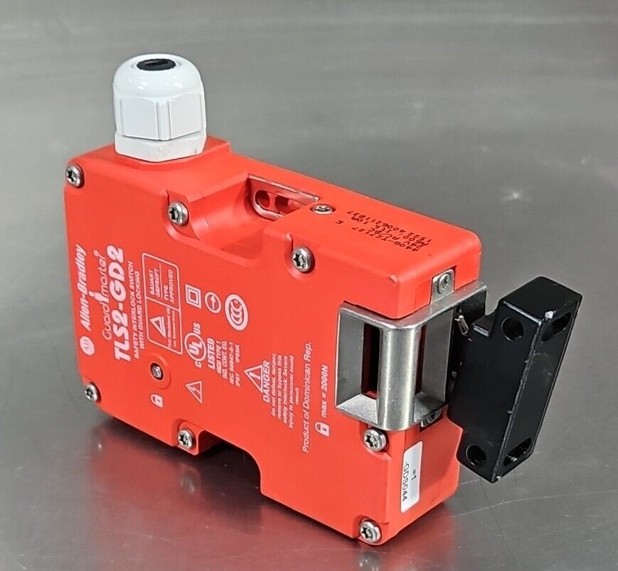Allen-Bradley TLS2-GD2 / 440G-T27126 Ser E. with slot key.              Loc5D-15