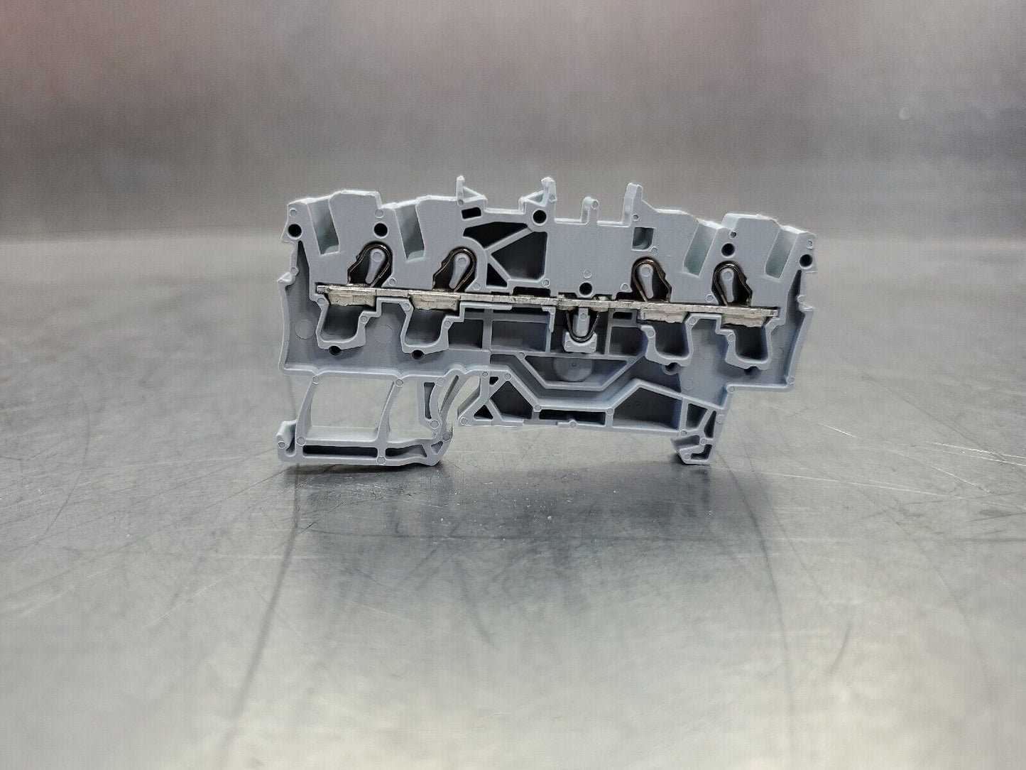 WAGO 2002-1401 4-CONDUCTOR THROUGH TERMINAL BLOCK.                          4D-8