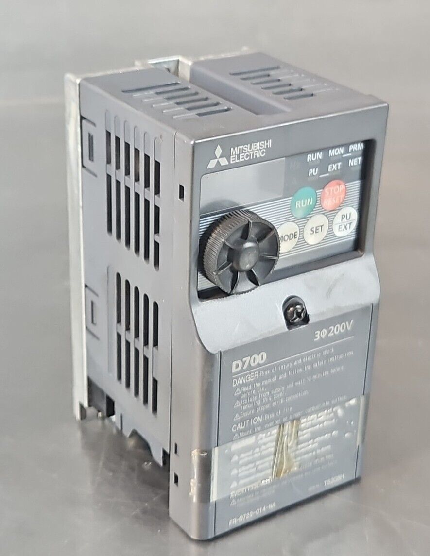 Mitsubishi FR-D720-014-NA MICRO INVERTER.                              Loc1B-17