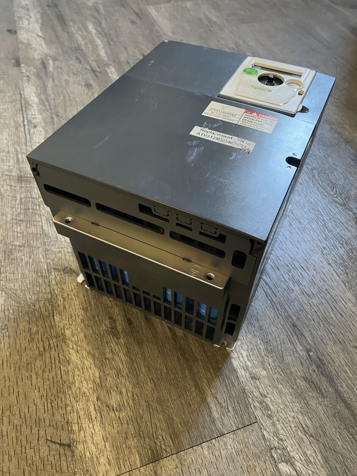 ATV312HU55N4 Variator Speed 5,5 Kw 7,5HP 232W 380-500V 3 Phase @2A