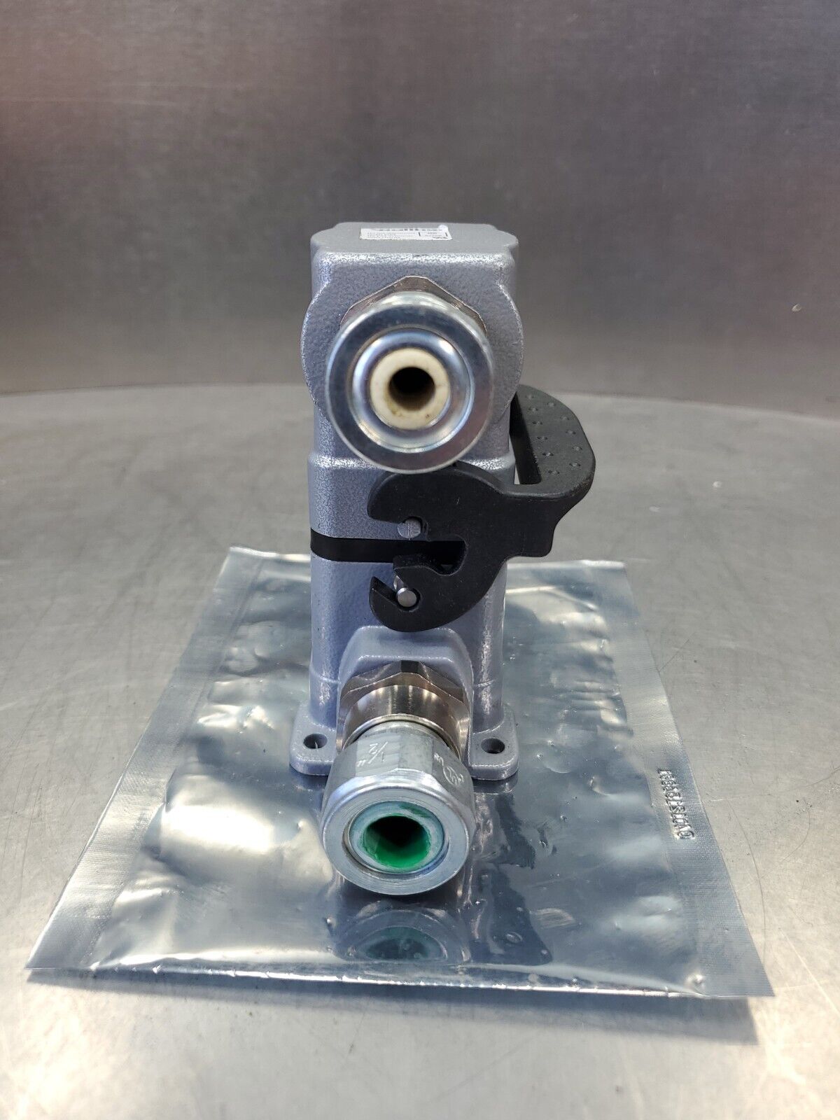 Thomas&Betts BB 406 MV Base w/Walther NASH 606 Top.                      4B