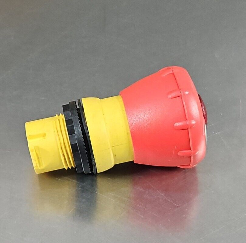 Allen-Bradley 800FP-LIMP45 ILLUMINATED 4mm Push/Pull Yellow.            Loc 4A-1