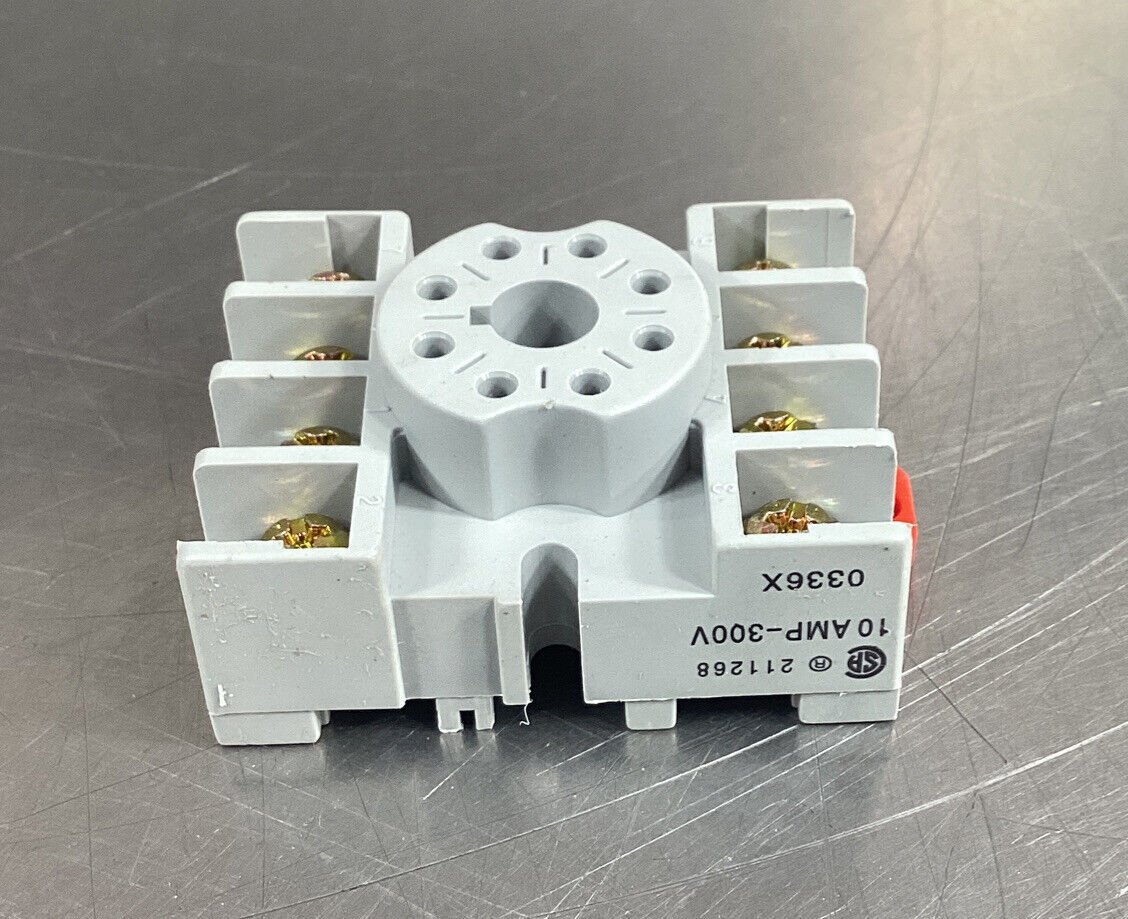 SQUARE D  8501NR51  Ser B Relay Socket    4D