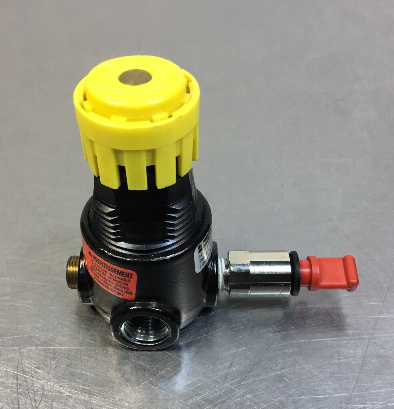 Parker 14R111FC2 Regulator 300PSI    6D