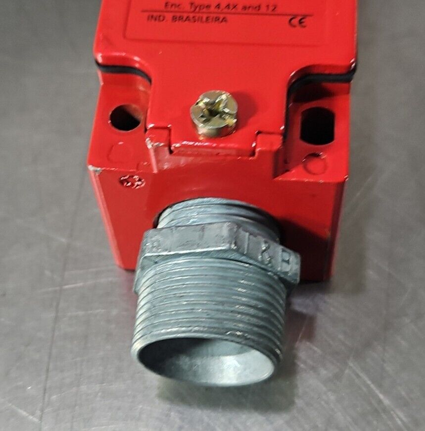 Telemecanique XCS-B703 Safety Interlock Switch.                            6D-12