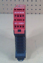 Load image into Gallery viewer, Schneider Electric XPS-AC XPSAC5121P Preventa- Safety Relay                   4D
